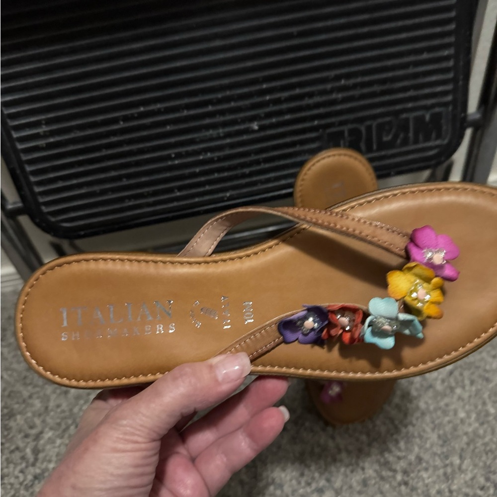 Italian Shoemakers Women's Floral Sandals - Multicolor